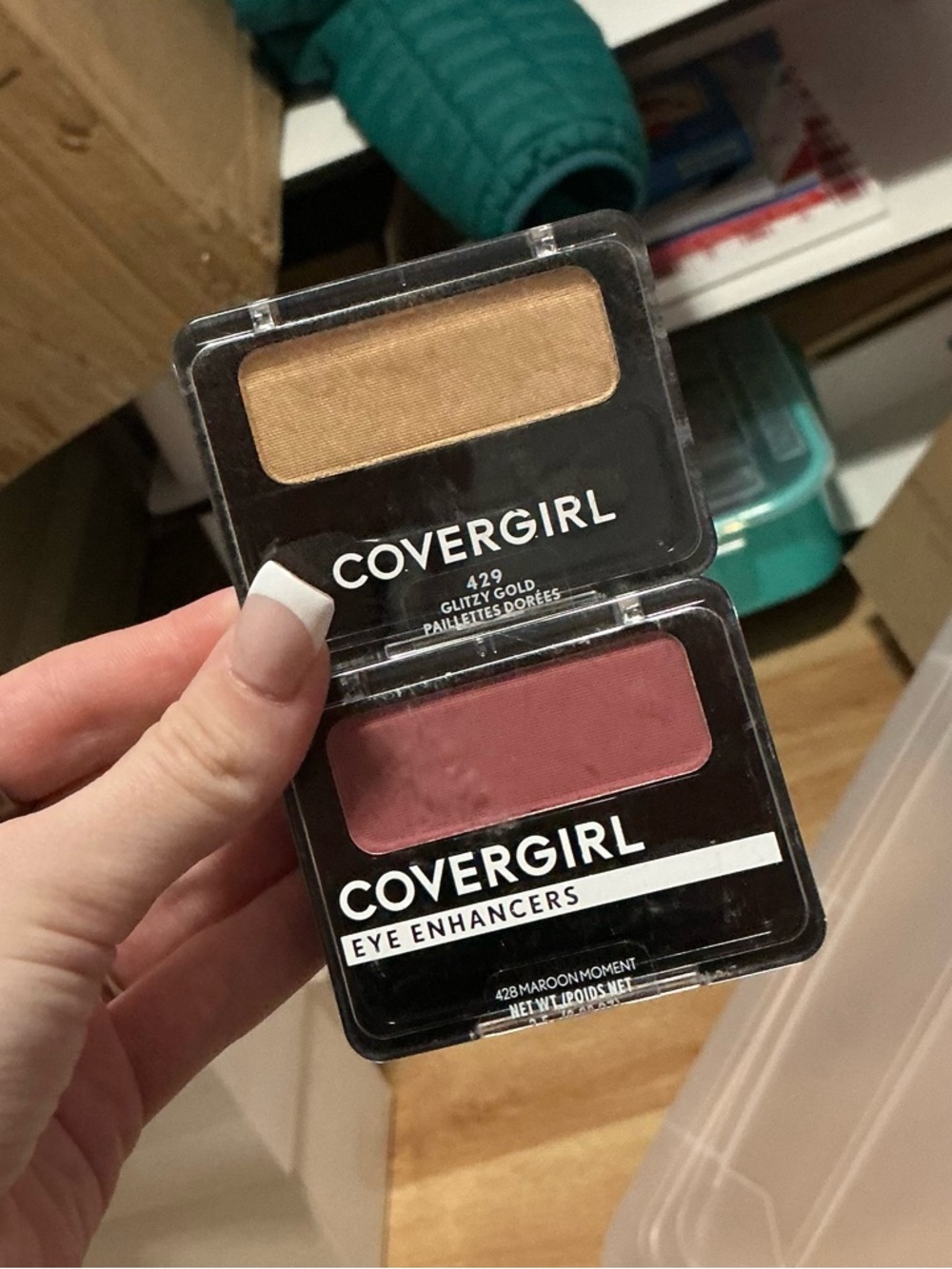 COVERGIRL Duo Eyeshadow in Glitzy Gold & Maroon Moment